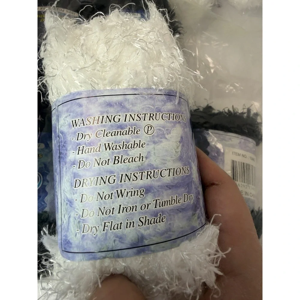 Knitting Yarn 100% Polyester Micro-fiber Black & White Eyelash Fuzzy Yarn Lot 16